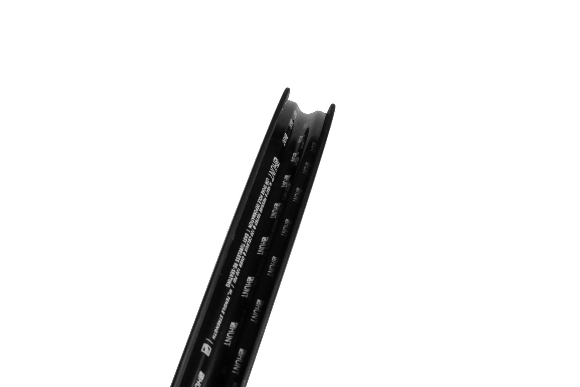 HUNT 32 Aerodynamicist UD Carbon Spoke Disc Wheelset - Image 8
