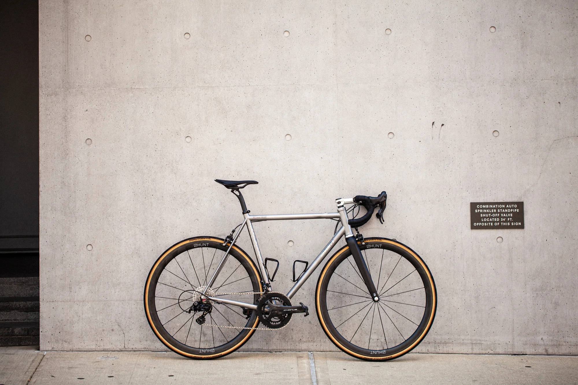 HUNT 36 UD Carbon Spoke Wheelset - Image 10