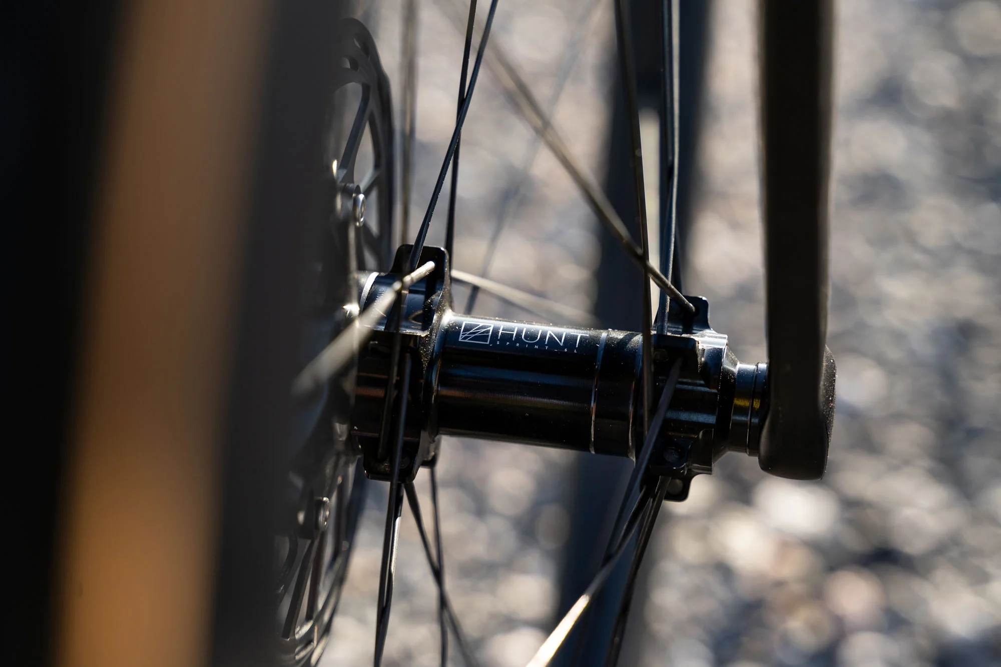 HUNT 7387 Aerodynamicist Carbon Disc Wheelset - Image 6
