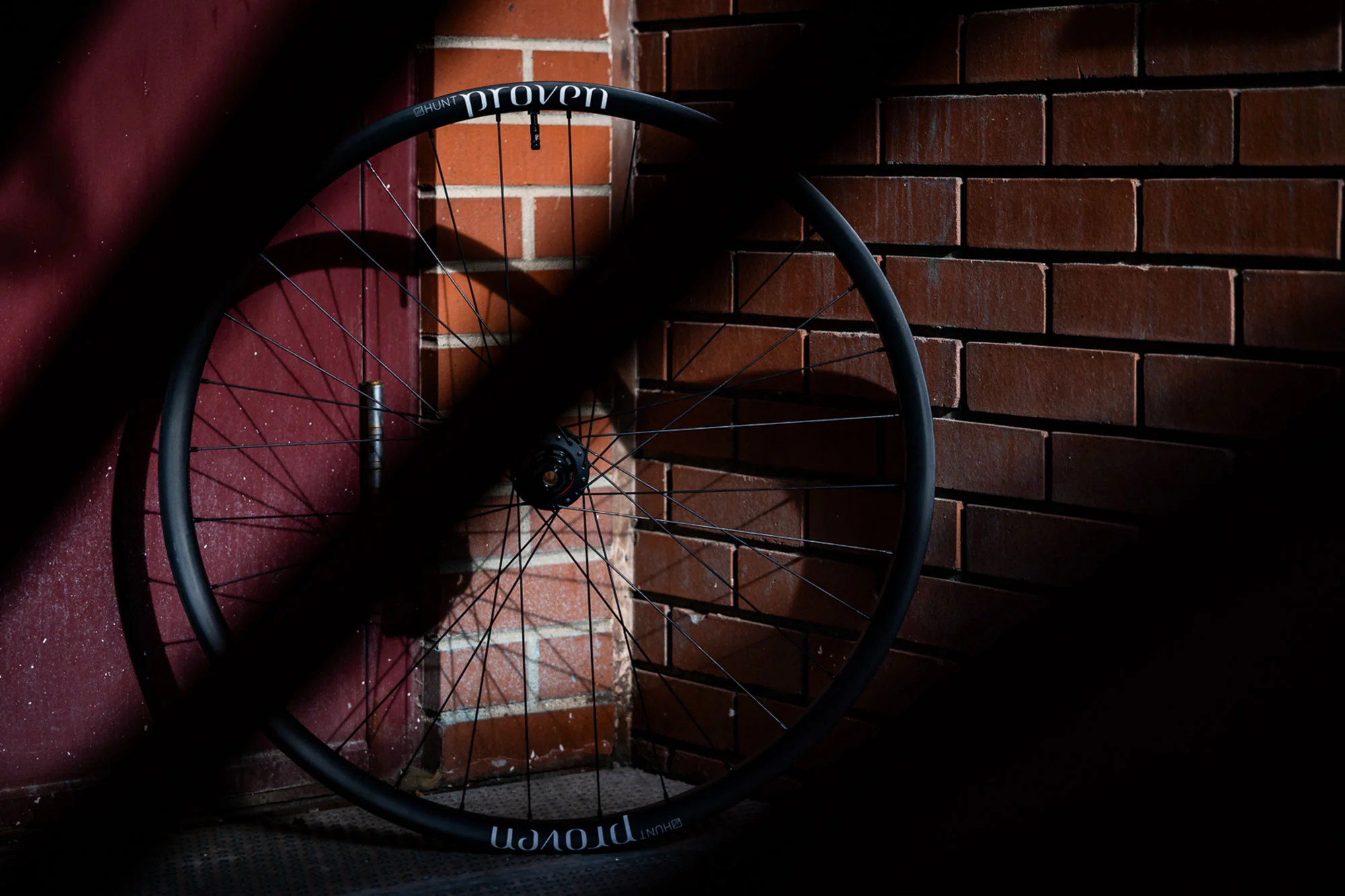 HUNT Proven Carbon Enduro H_Core V3 MTB 29 Wheelset - Image 9