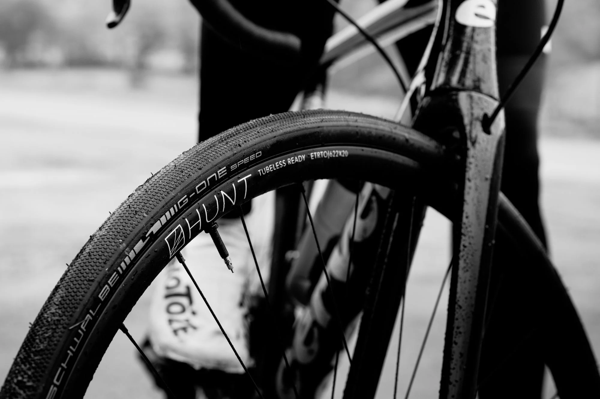 RE:NEW HUNT 4 Season All-Road Disc Wheelset - Image 11