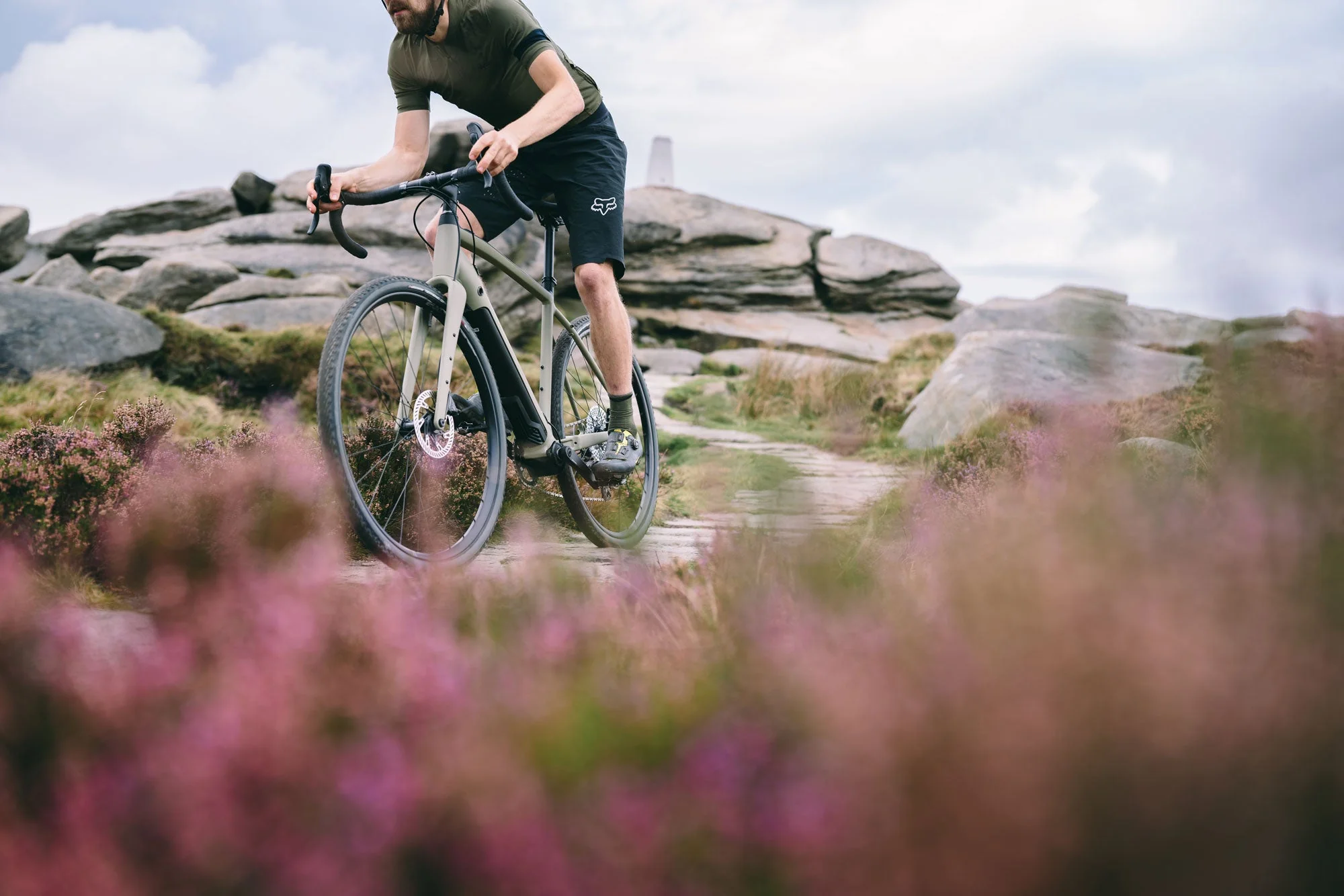 RE:NEW HUNT 4 Season Gravel Disc X-Wide Wheelset - Image 11